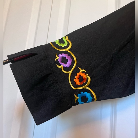 Vintage Black and multicolored embroidered button down shirt - Picture 4 of 7